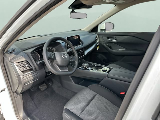 Certified 2025 Nissan Rogue SV AWD/4WD image 11