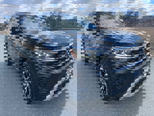 Used 2023 Volkswagen Atlas Cross Sport SEL image 6