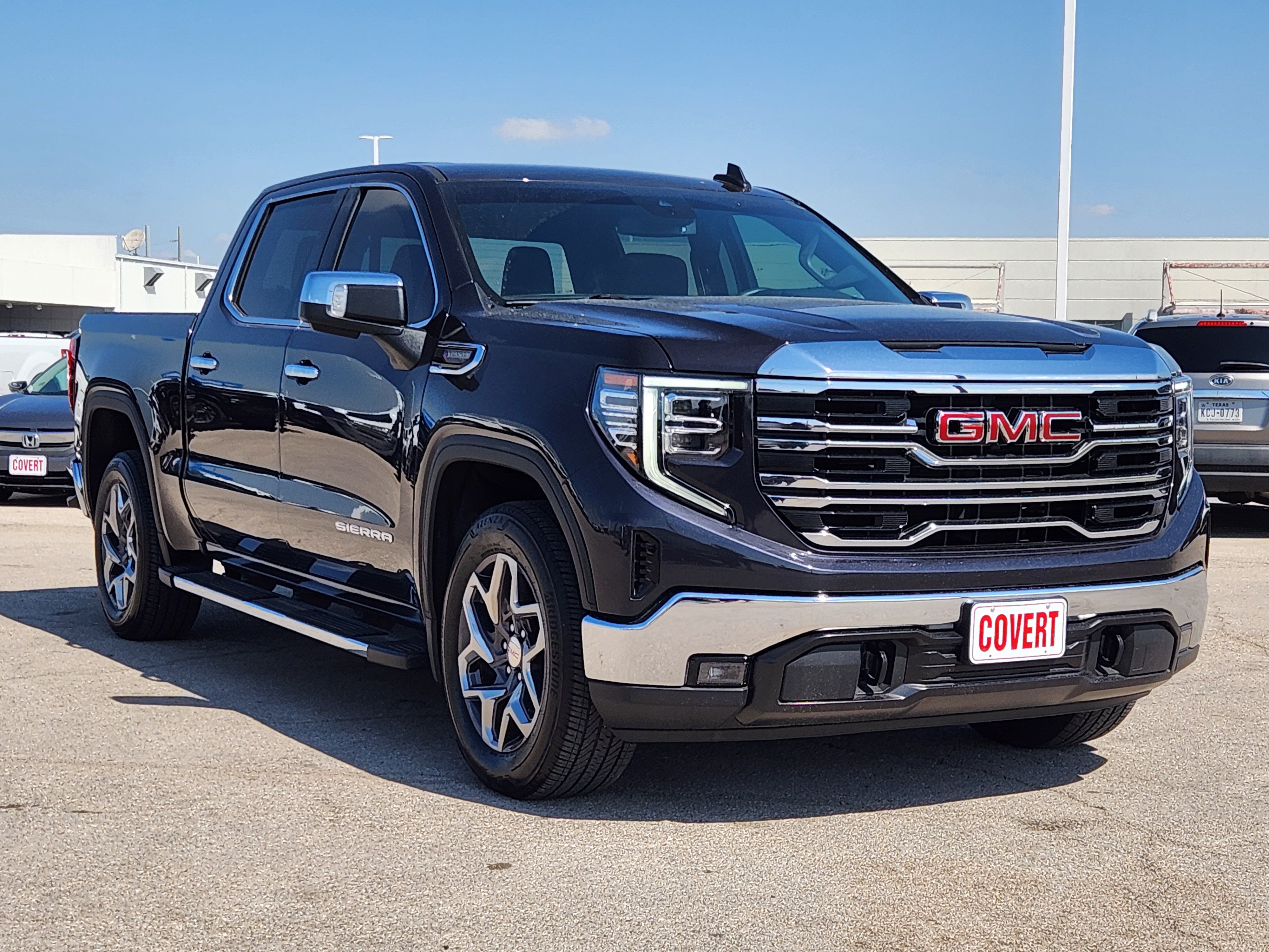 Used 2023 GMC Sierra 1500 SLT RWD image 3