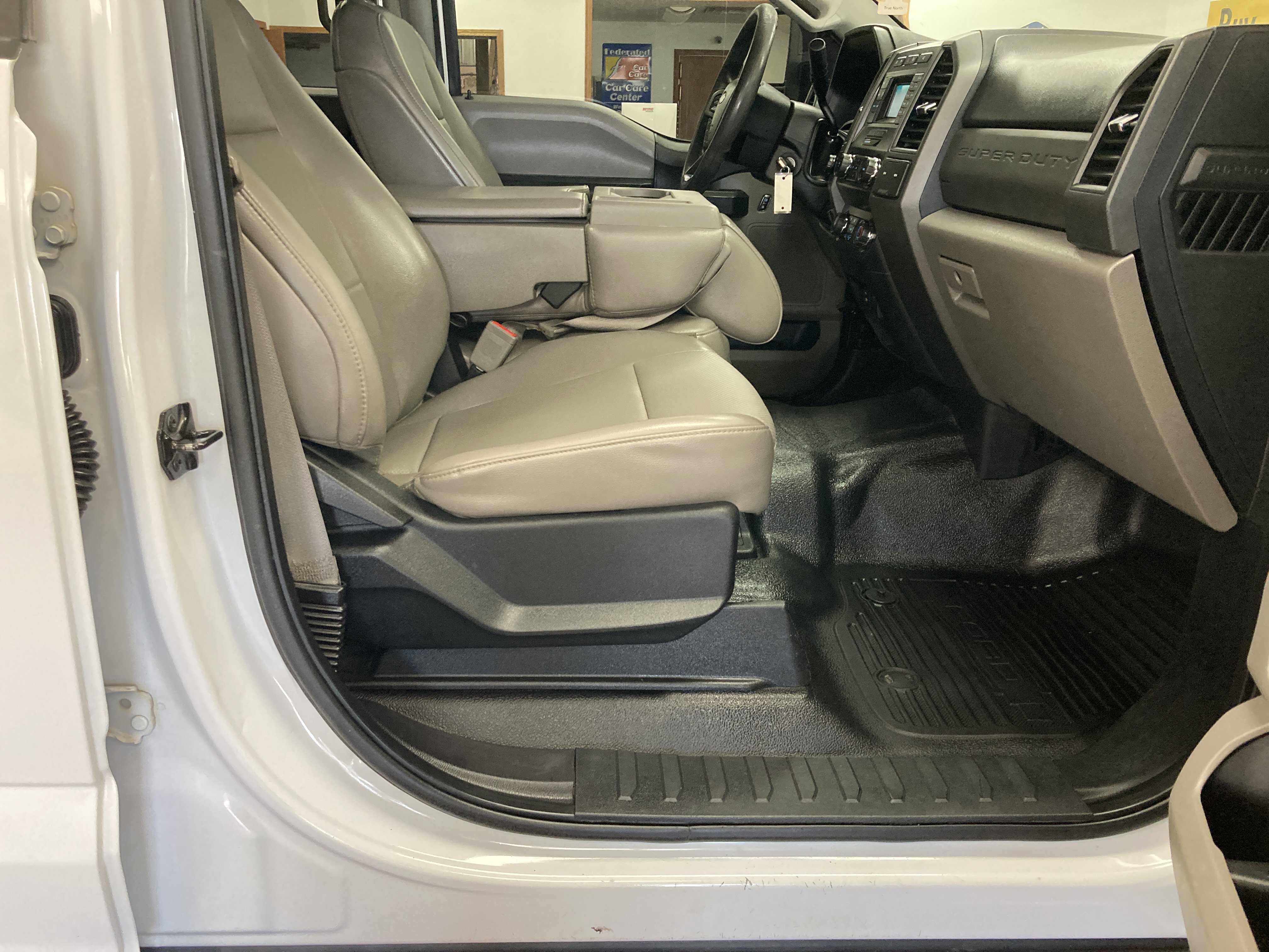 Used 2019 Ford F250 XL w/ Power Equipment Group image 19