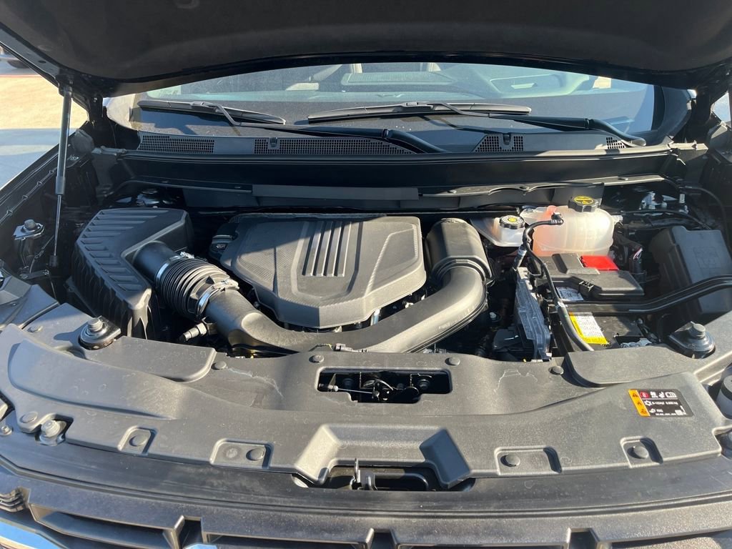 Used 2025 GMC Acadia Elevation image 34