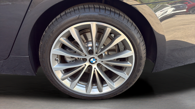 Used 2022 BMW 530i RWD image 32