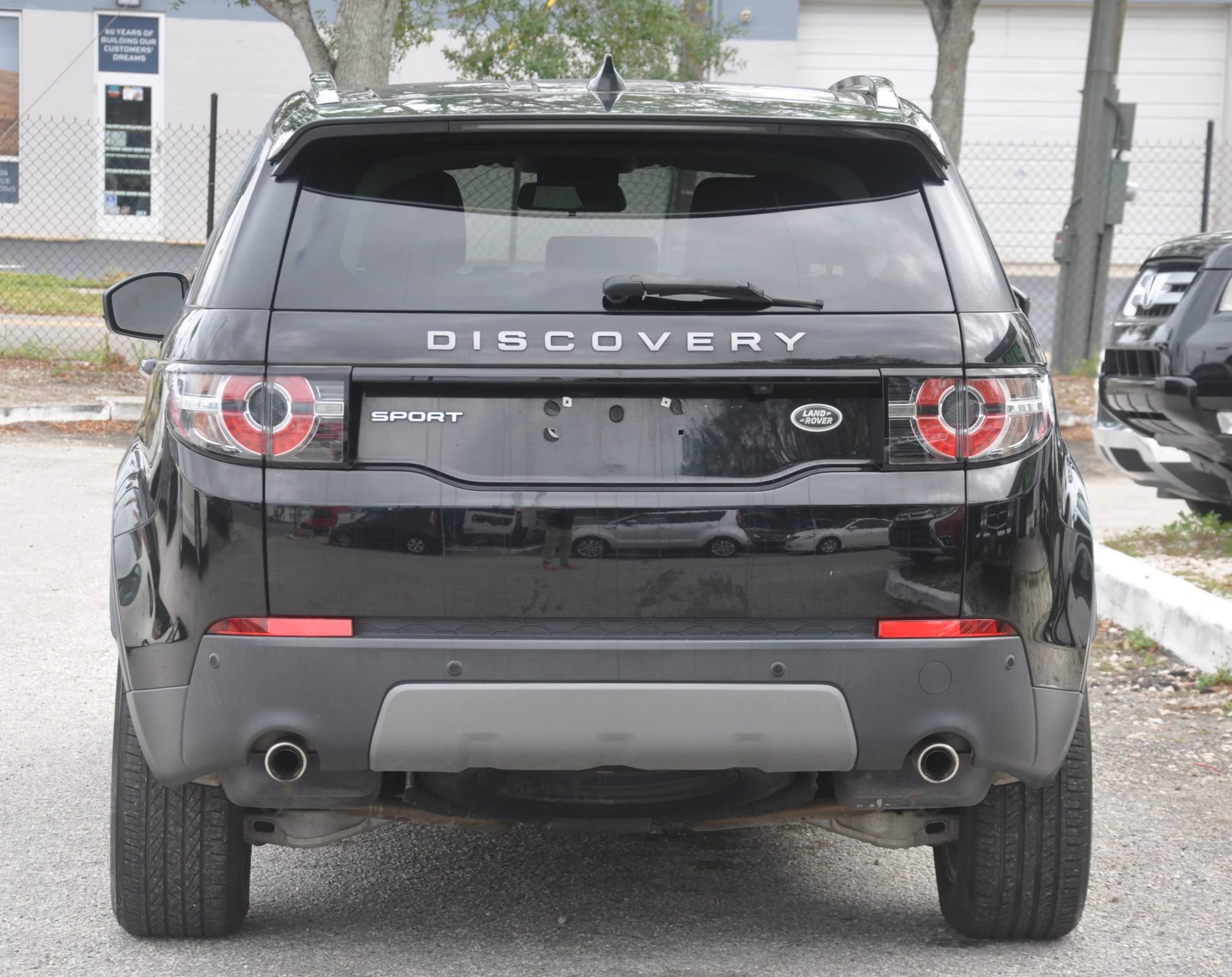 Used 2017 Land Rover Discovery Sport SE AWD/4WD image 7