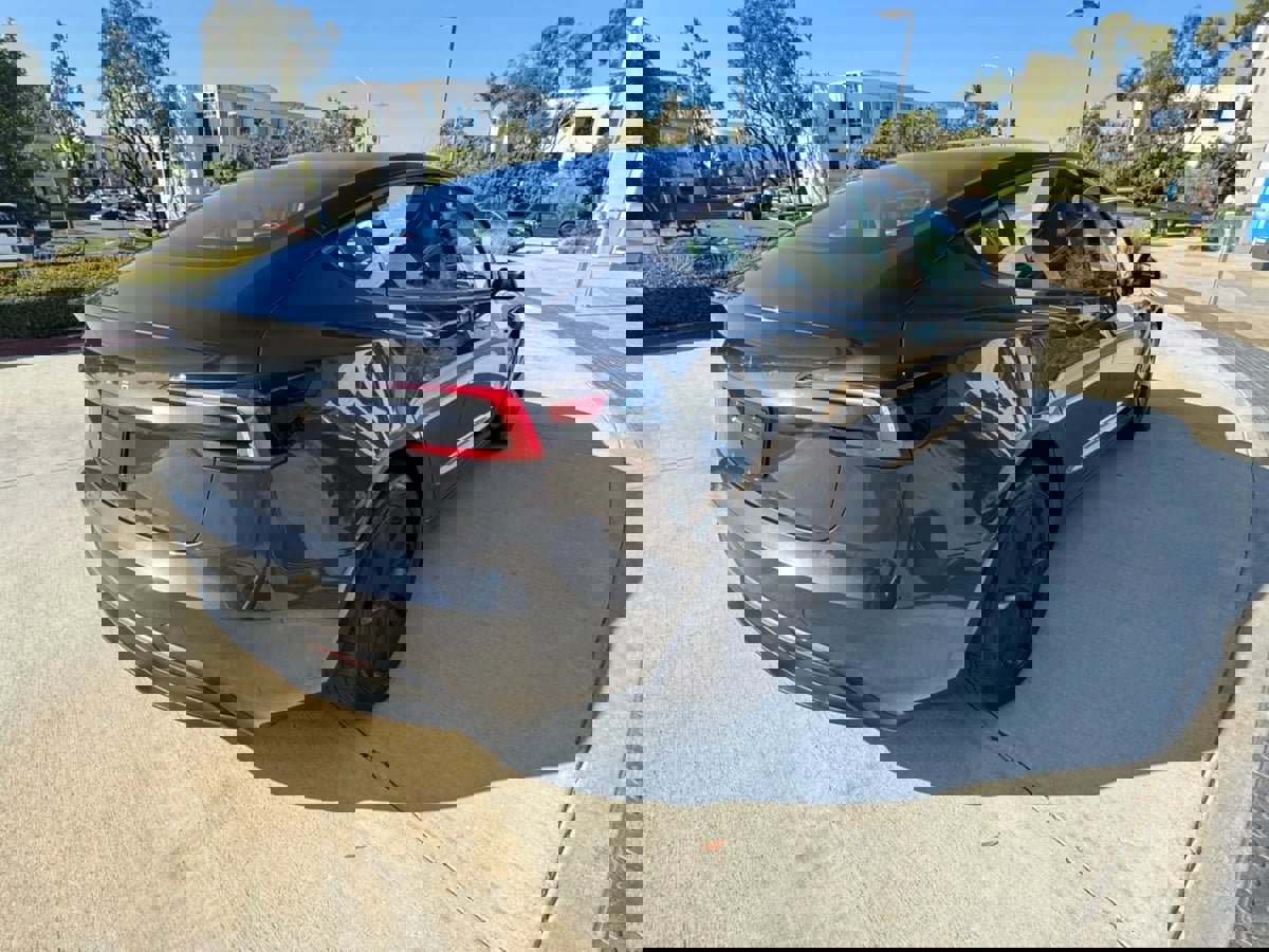 Used 2024 Tesla Model 3 Standard Range image 5