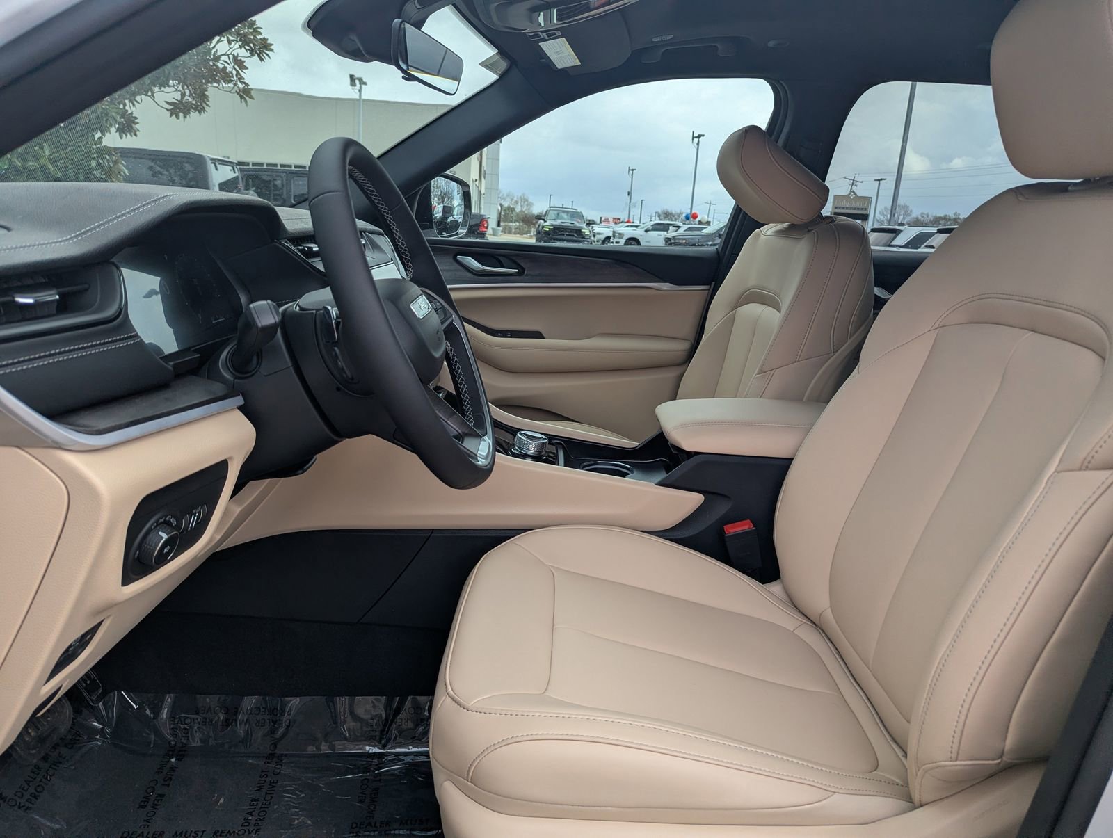 New 2026 Jeep Grand Cherokee L Limited w/ Limited Altitude Package RWD image 12