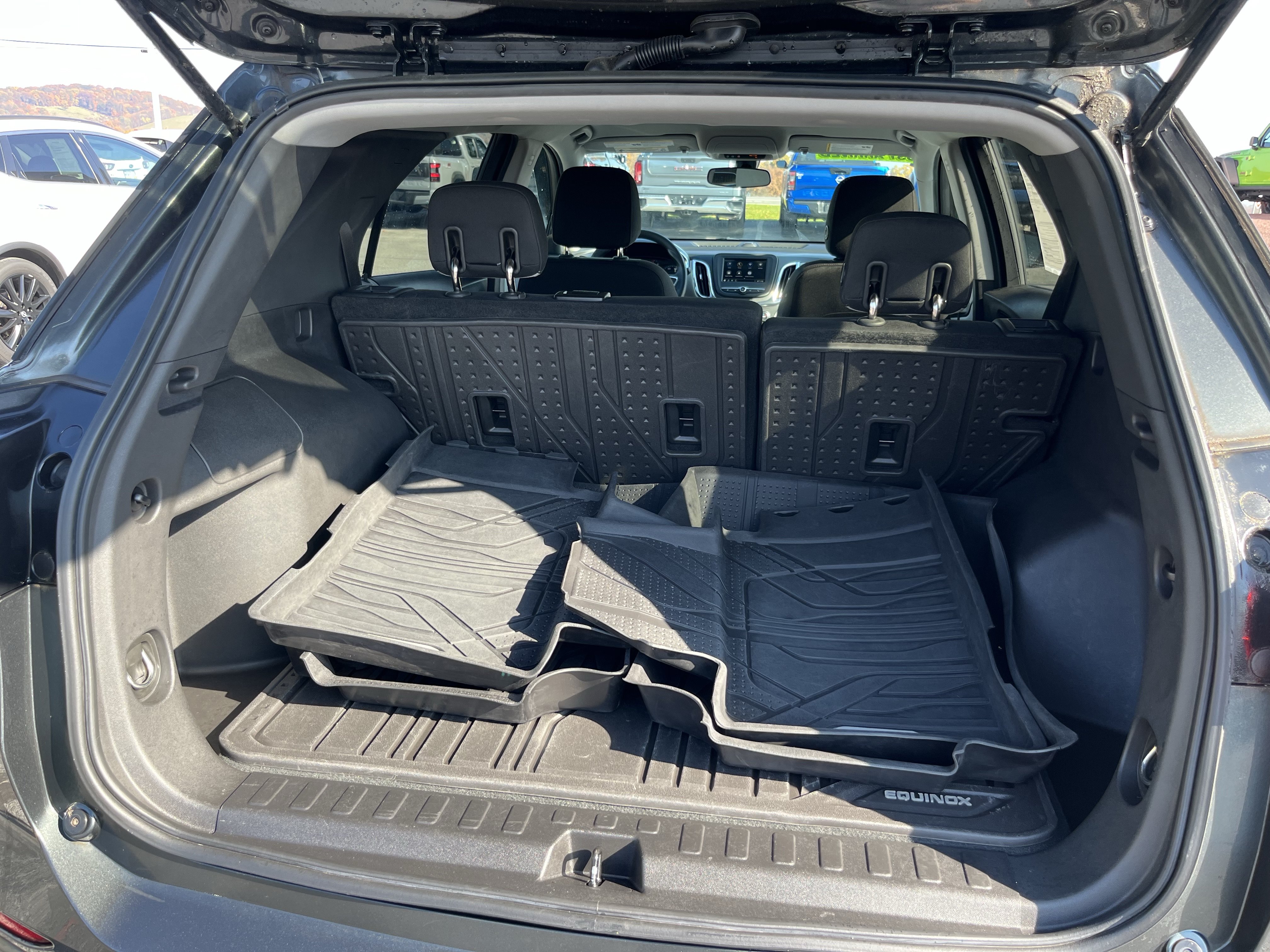 Used 2019 Chevrolet Equinox LS w/ LS Convenience Package AWD/4WD image 11