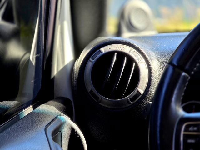 Used 2013 Jeep Wrangler Sport AWD/4WD image 21