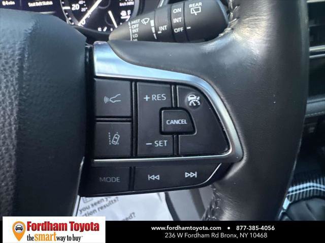Certified 2021 Toyota Highlander XLE image 24