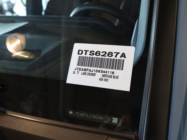 Used 2025 Toyota Land Cruiser image 33