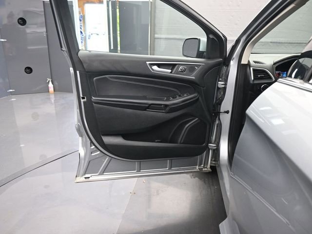 Used 2024 Ford Edge Titanium AWD/4WD image 11