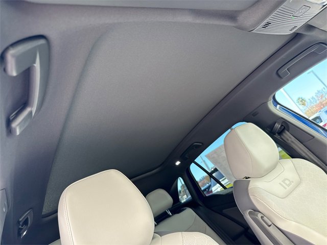 Certified 2022 Volkswagen ID.4 Pro S w/ Gradient Package image 16