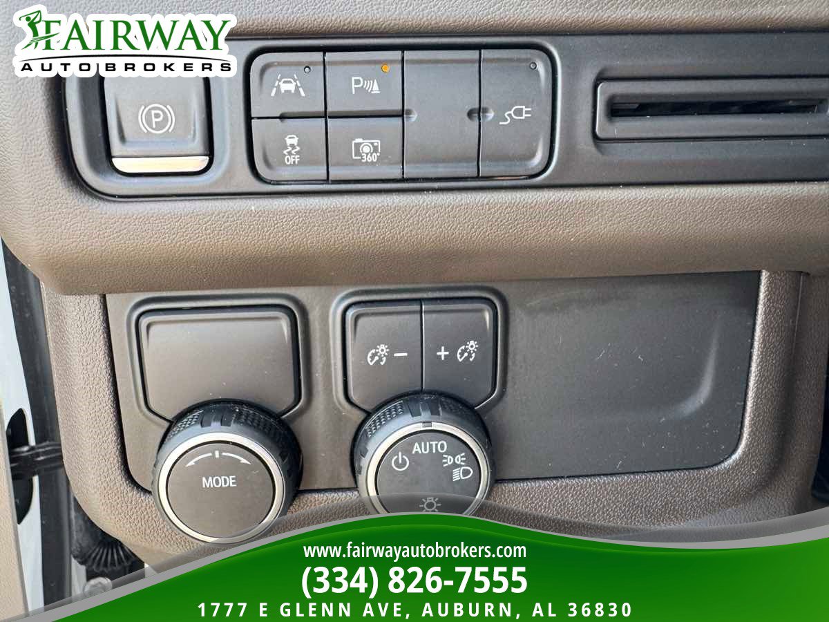 Used 2022 Chevrolet Tahoe LT w/ Luxury Package RWD image 17