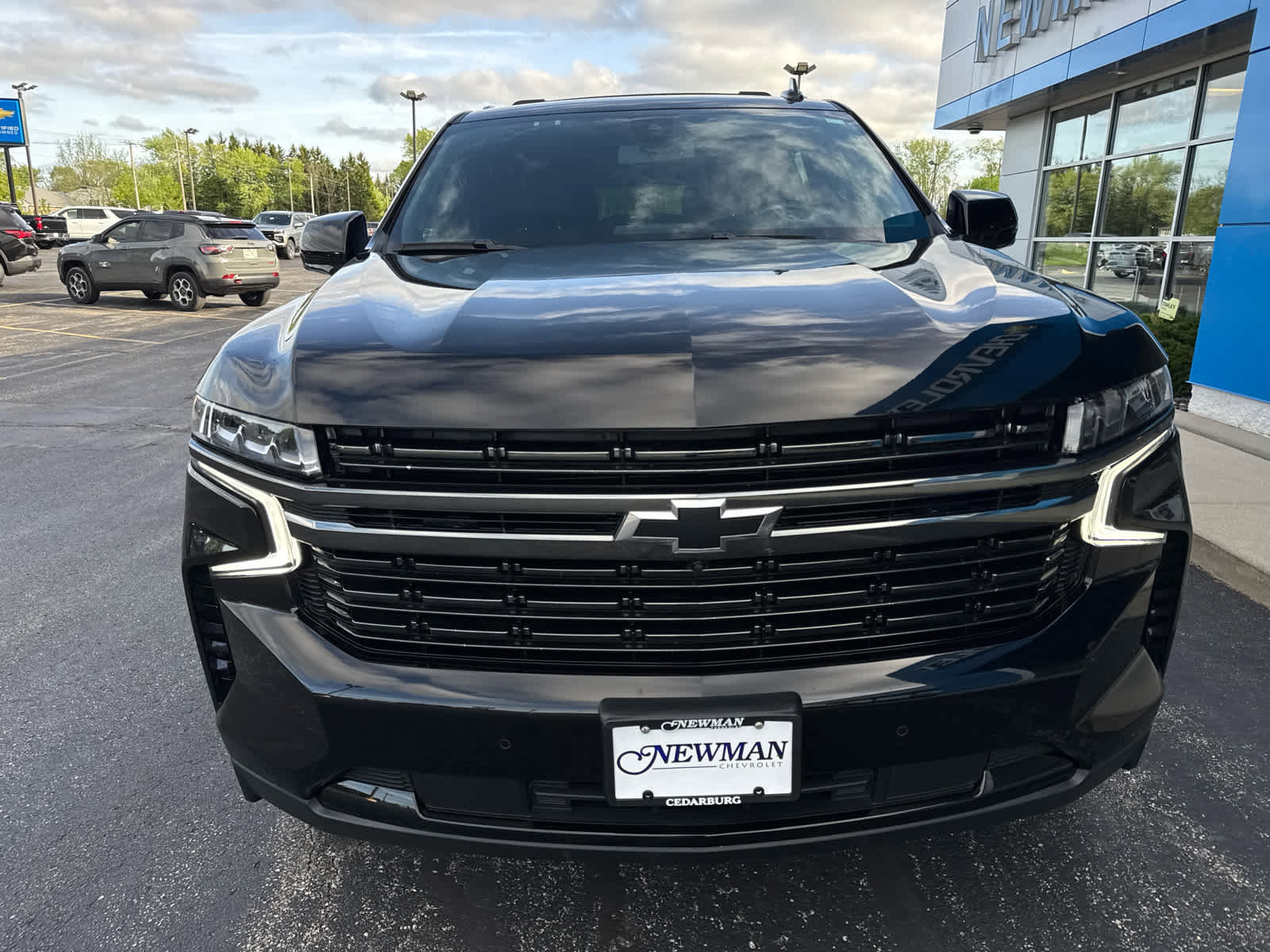 Used 2022 Chevrolet Suburban RST w/ Luxury Package AWD/4WD image 13
