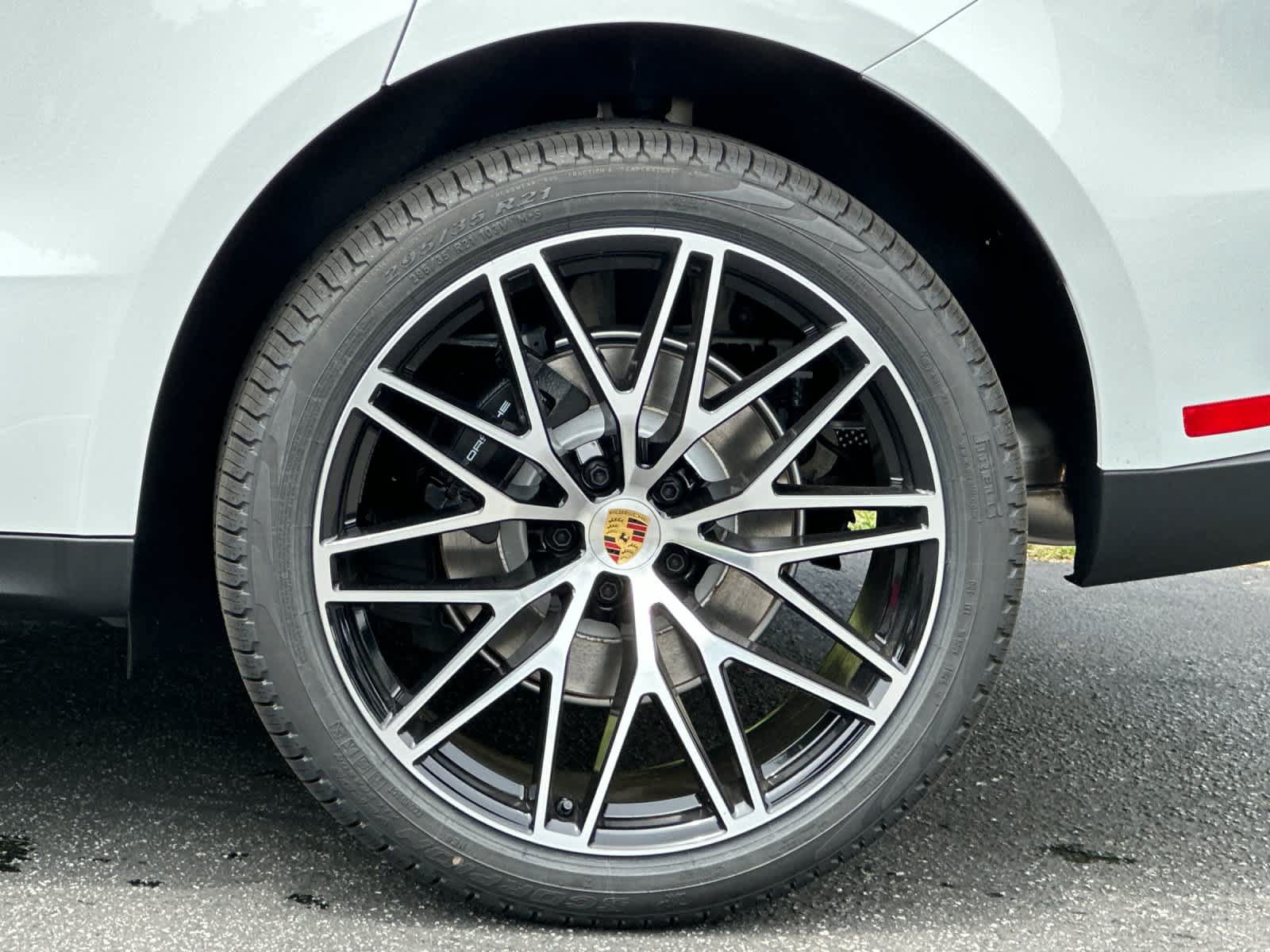 New 2026 Porsche Macan AWD/4WD image 31
