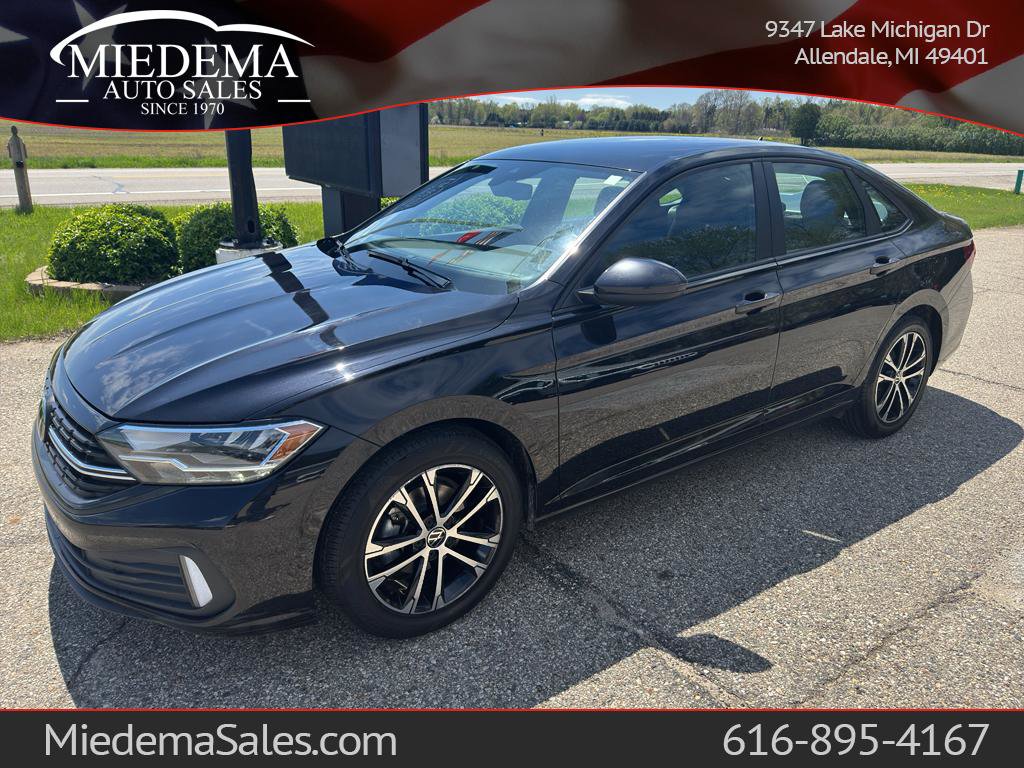 Used 2022 Volkswagen Jetta Sport FWD image 1
