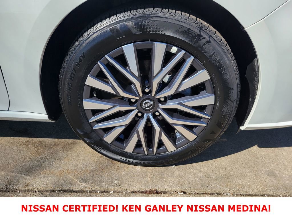 Certified 2025 Nissan Altima 2.5 SV FWD image 22