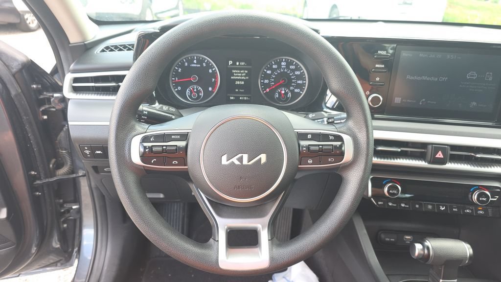 Used 2023 Kia K5 LXS FWD image 15