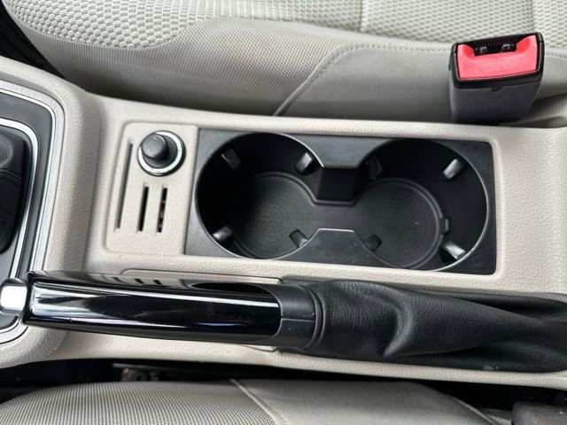 Used 2017 Volkswagen Golf S image 28