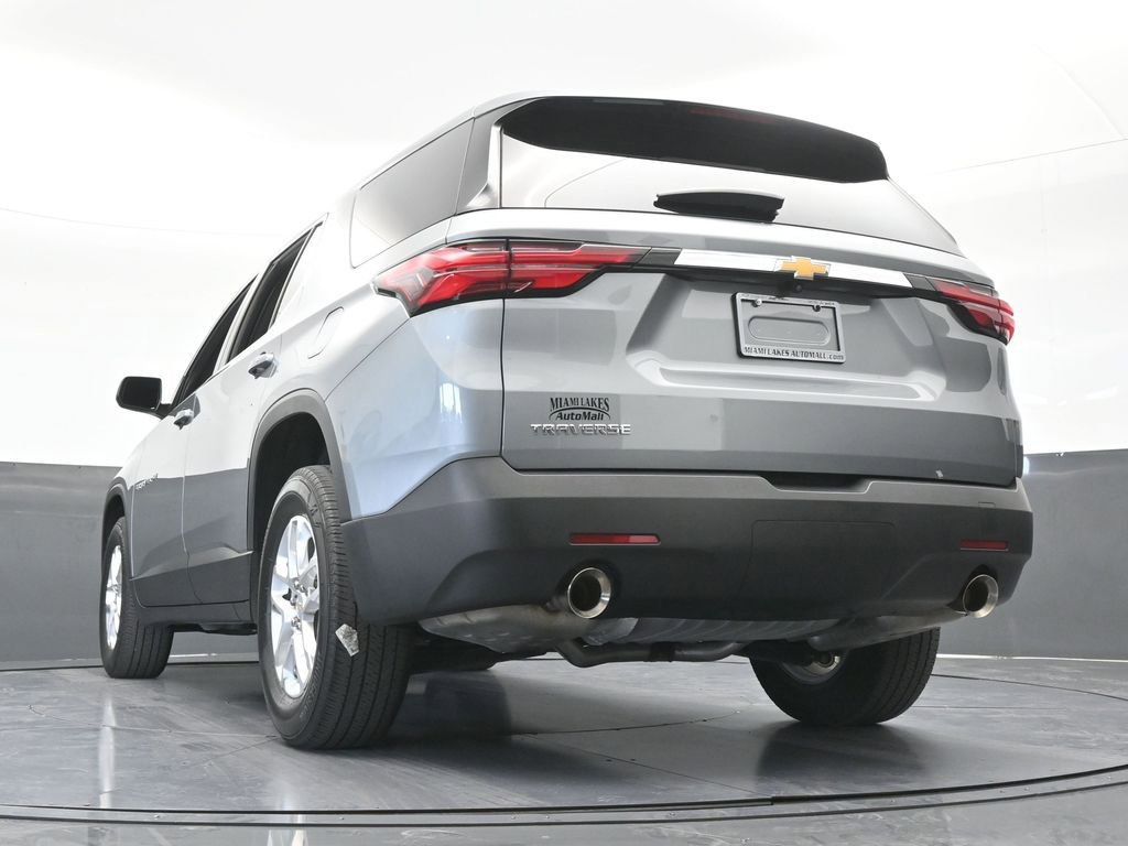 Used 2023 Chevrolet Traverse LS FWD image 56