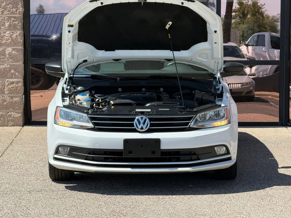 Used 2016 Volkswagen Jetta Sport FWD image 21