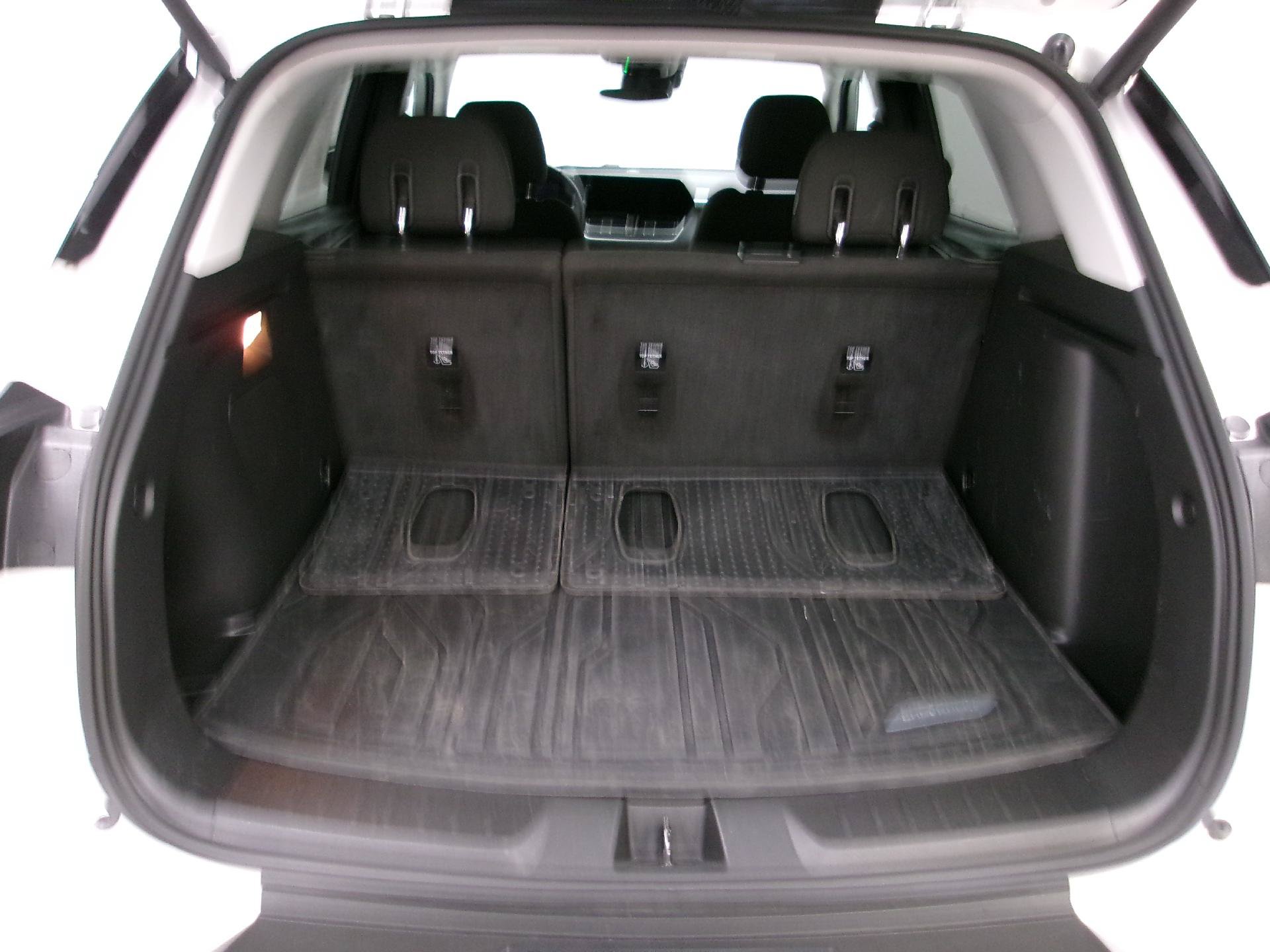 Used 2024 Chevrolet TrailBlazer LT w/ Convenience Package AWD/4WD image 11