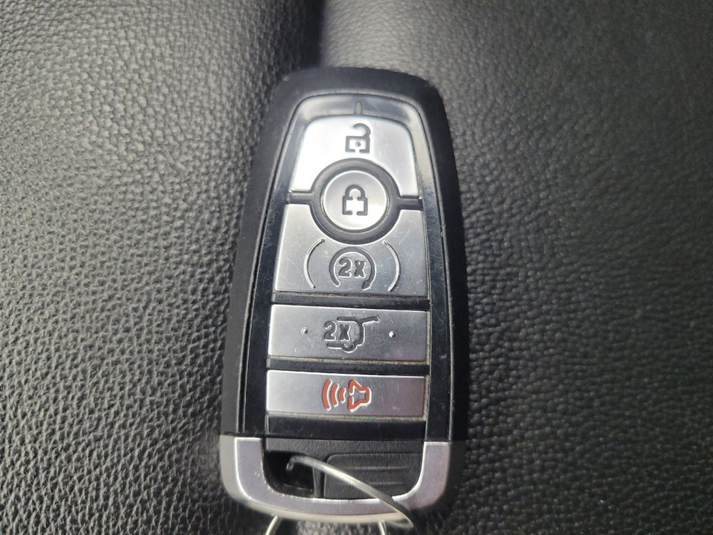 Used 2021 Ford Explorer XLT w/ Equipment Group 202A image 32