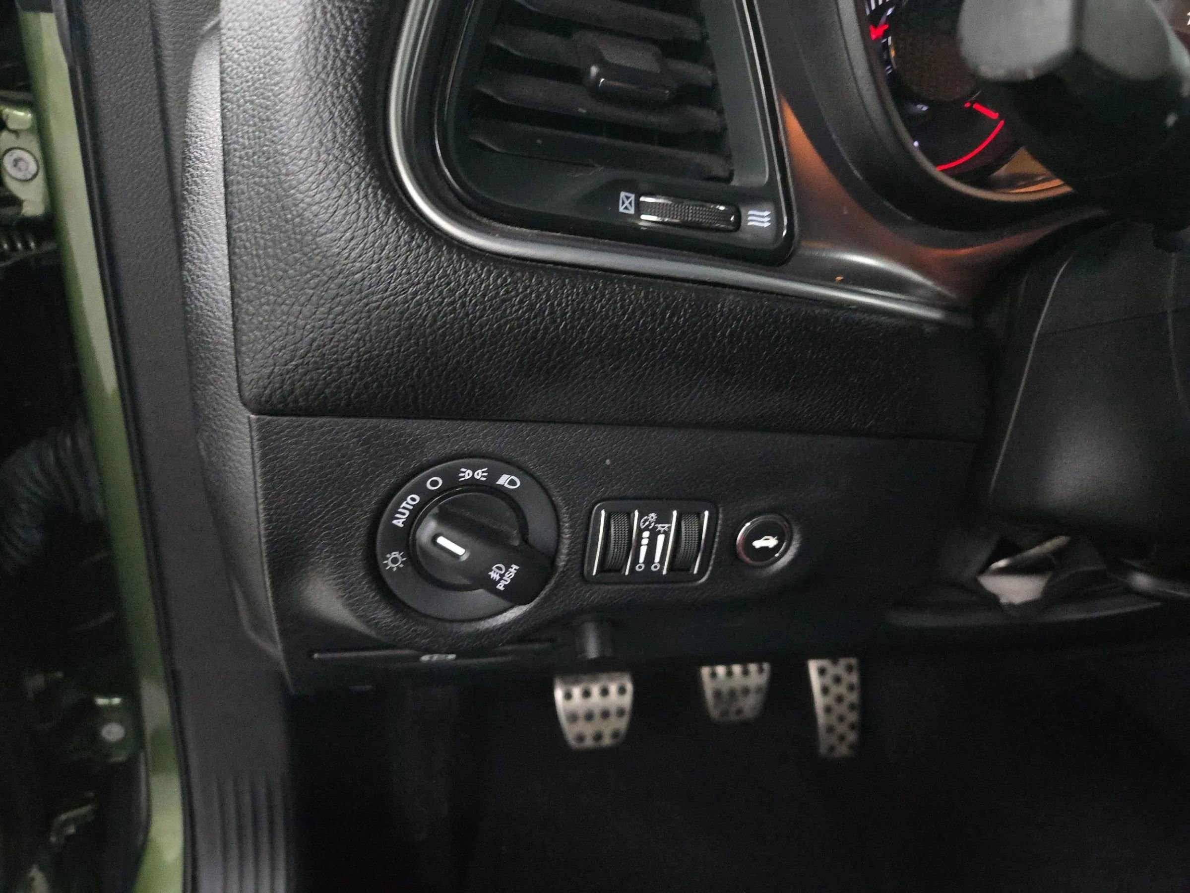 Used 2021 Dodge Challenger R/T w/ Blacktop Package image 17