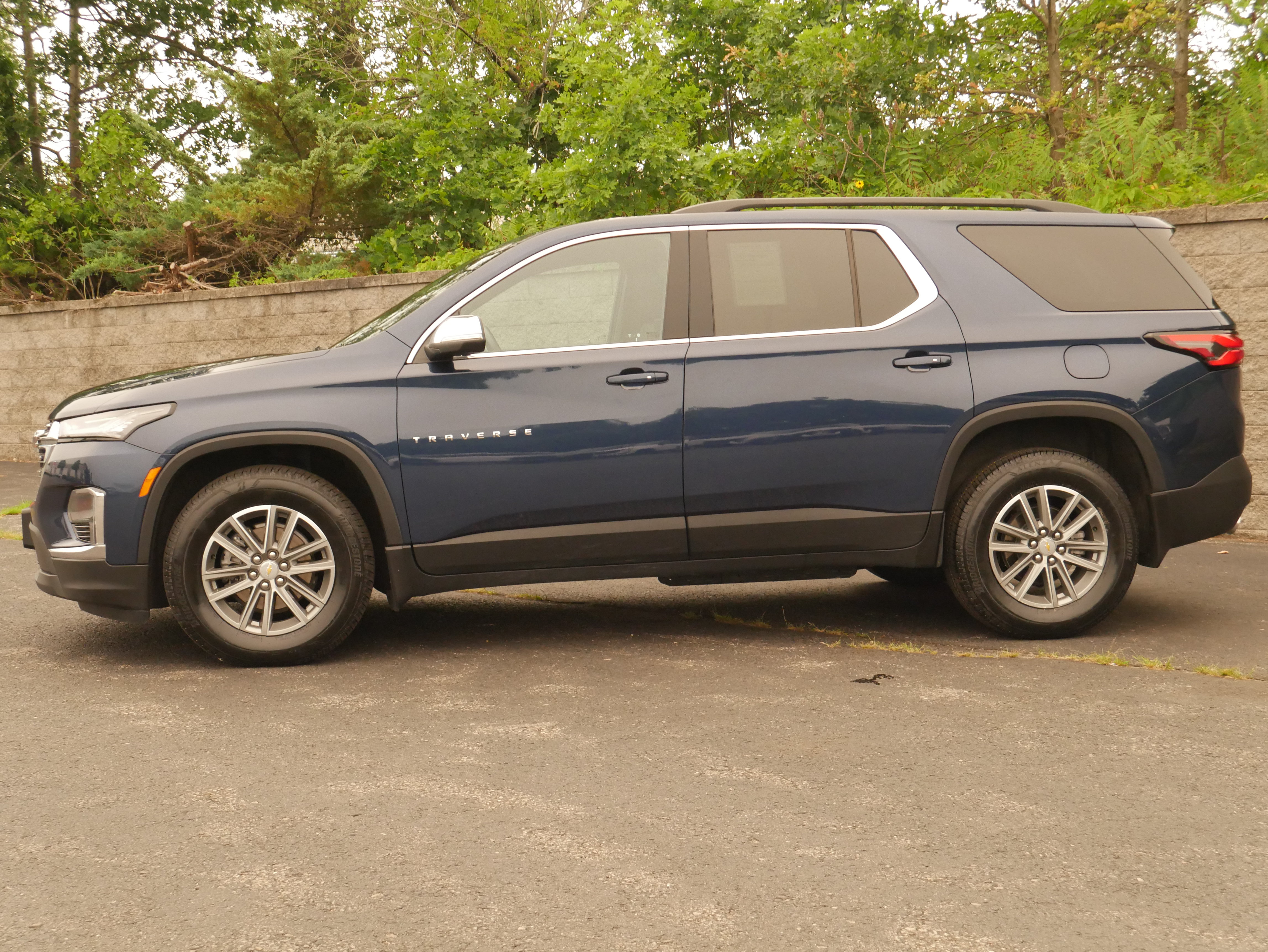 Certified 2023 Chevrolet Traverse LT AWD/4WD image 3