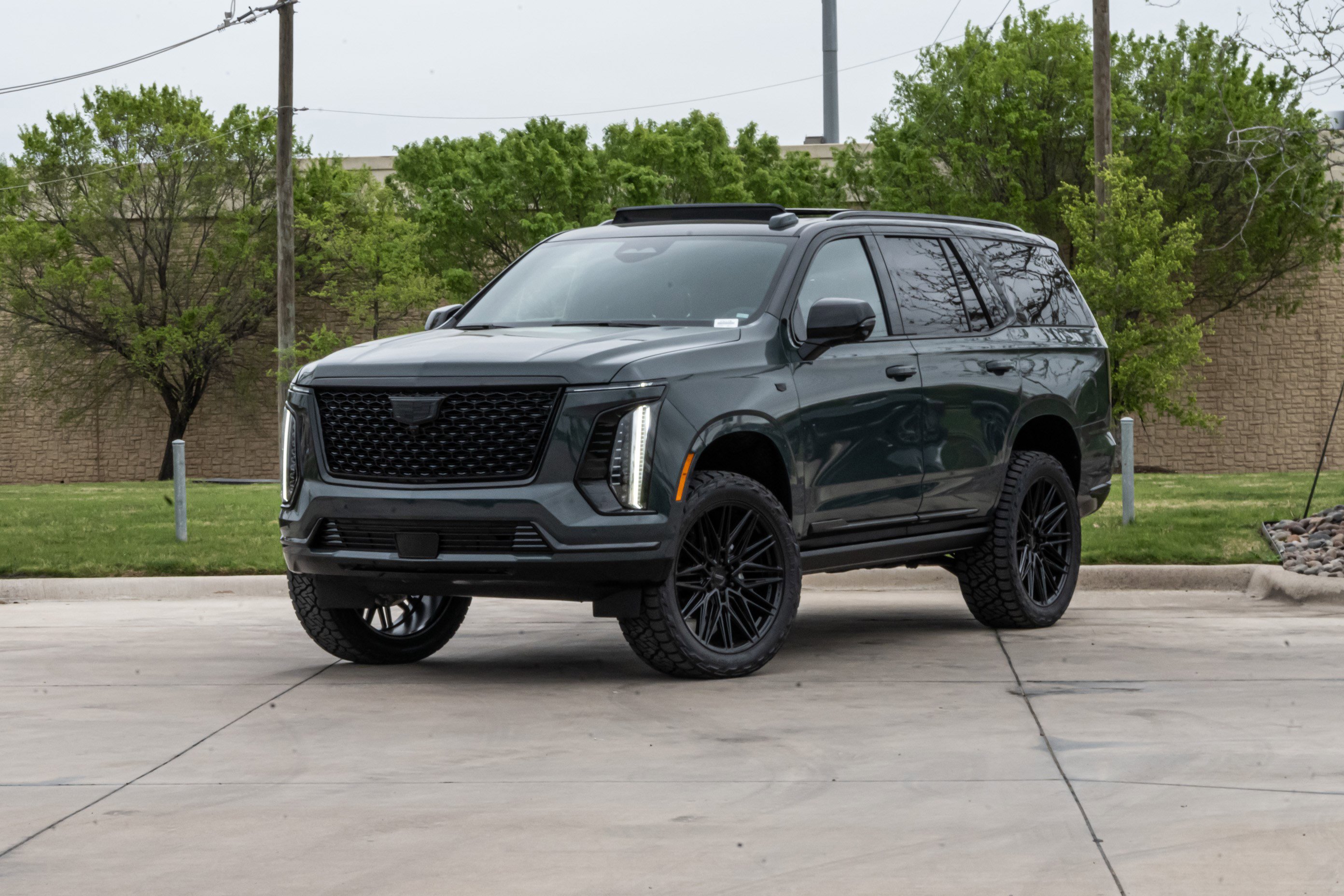 Used 2026 Cadillac Escalade Luxury image 5