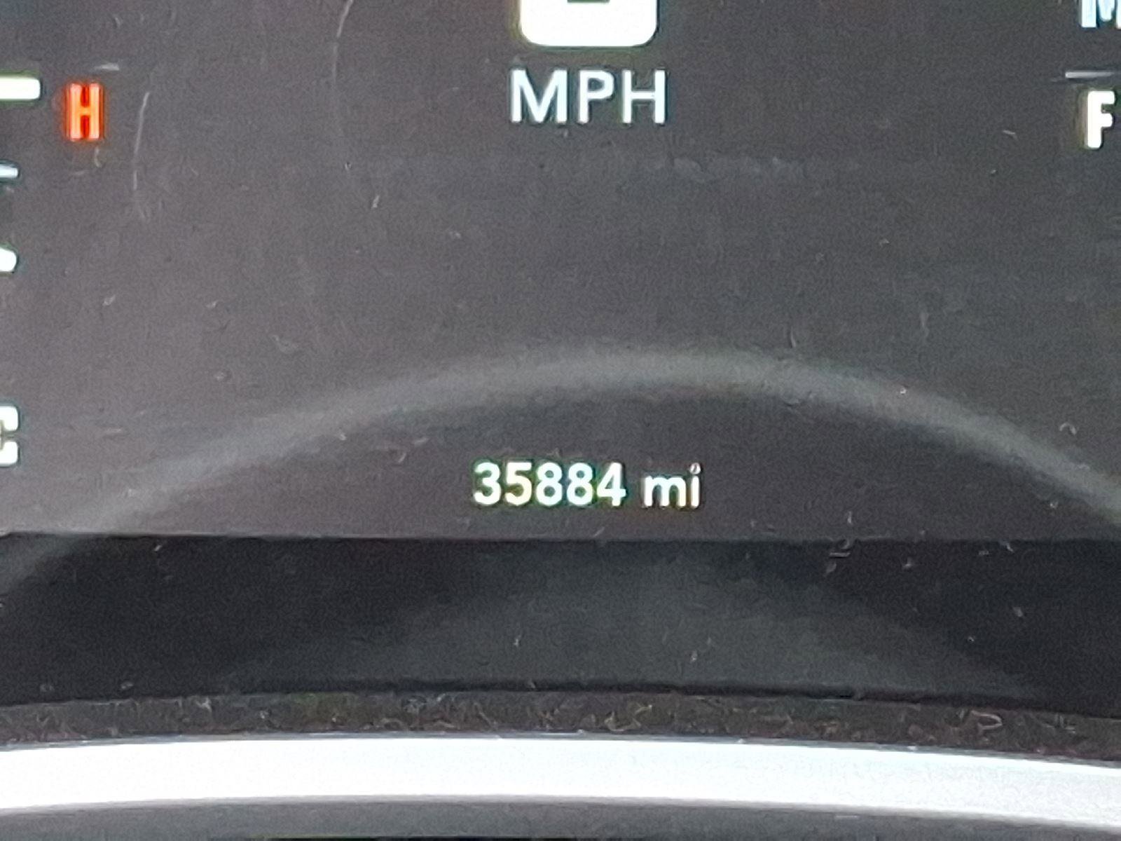 Used 2016 Dodge Challenger R/T Scat Pack w/ Leather Interior Group image 22