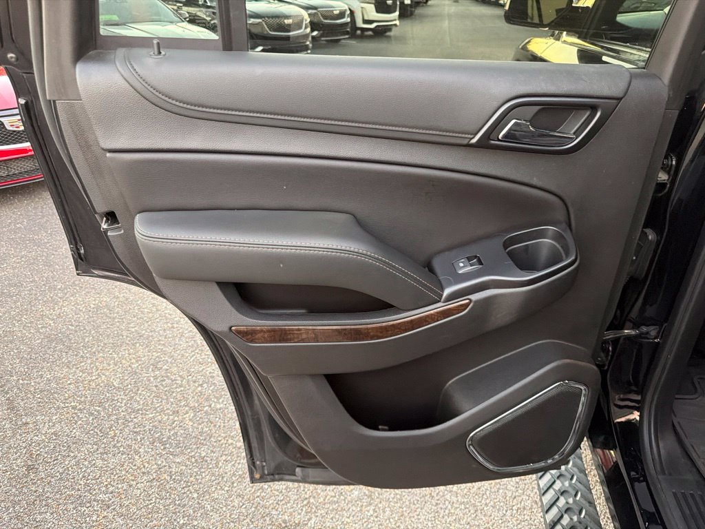 Used 2019 Chevrolet Tahoe LT w/ Z71 Midnight Edition AWD/4WD image 18