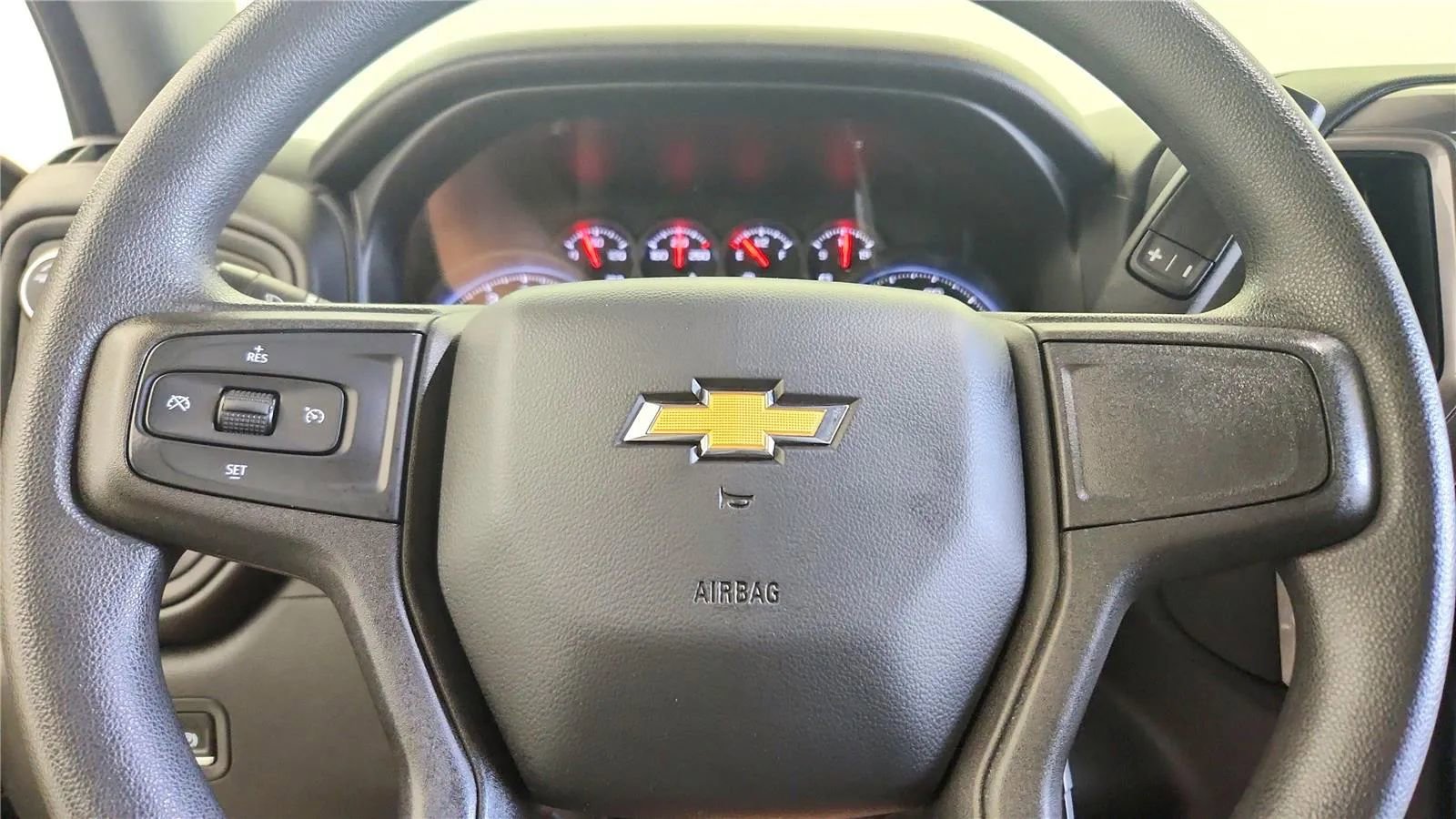 Used 2019 Chevrolet Silverado 1500 Custom w/ Custom Value Package AWD/4WD image 26