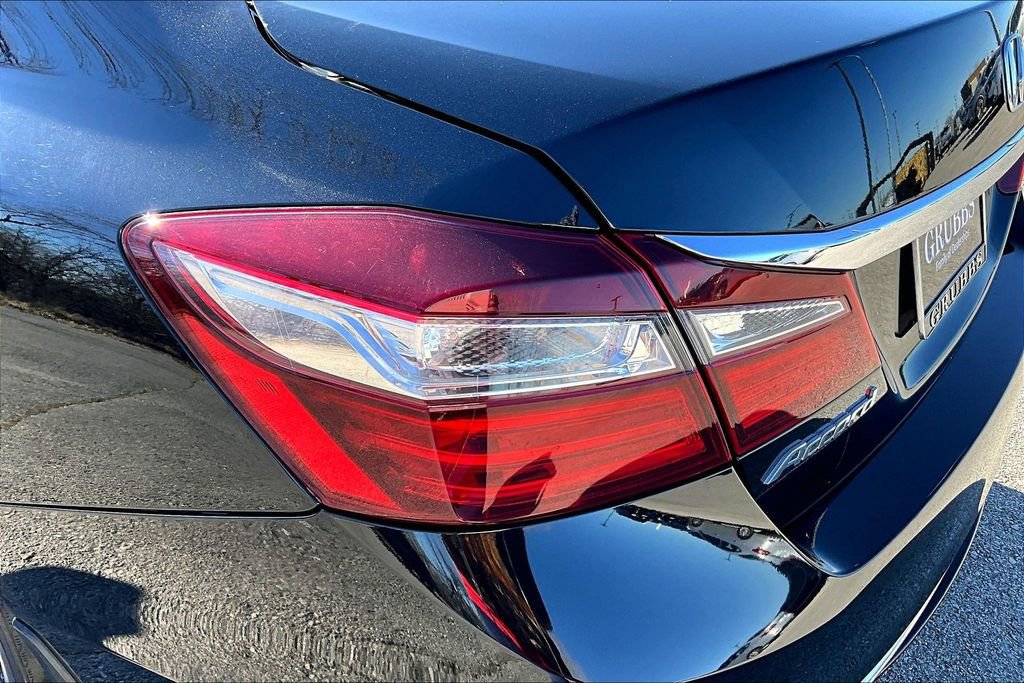 Used 2016 Honda Accord EX-L image 41