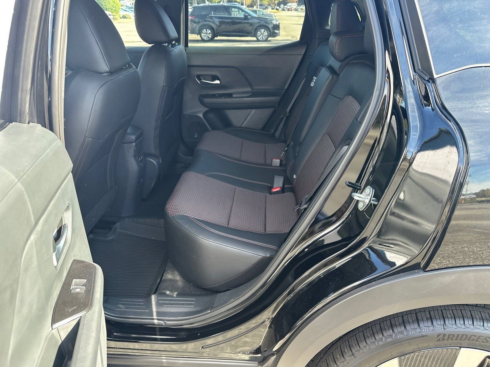 New 2026 Nissan Kicks SR image 20