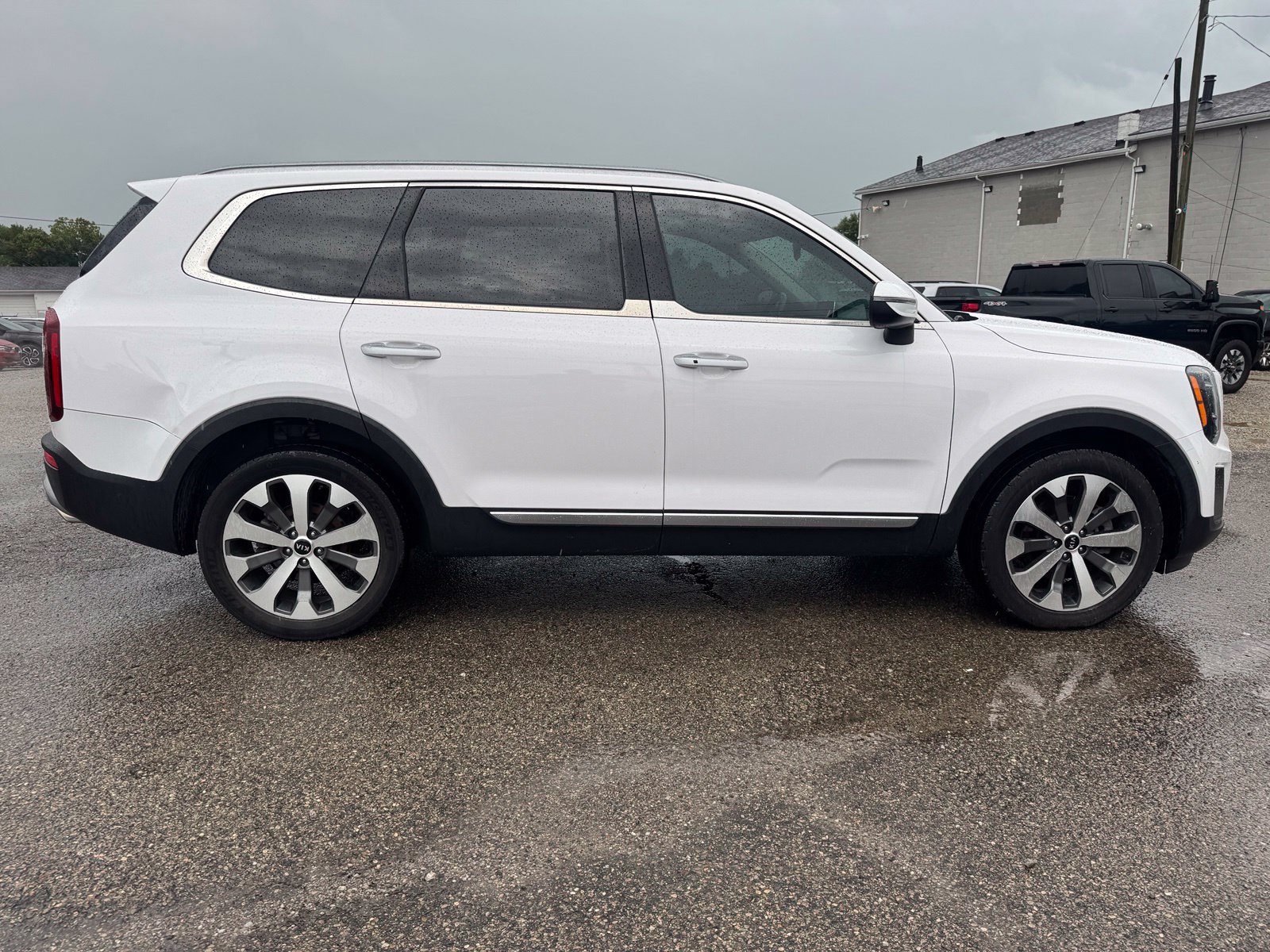 Used 2021 Kia Telluride S FWD image 7