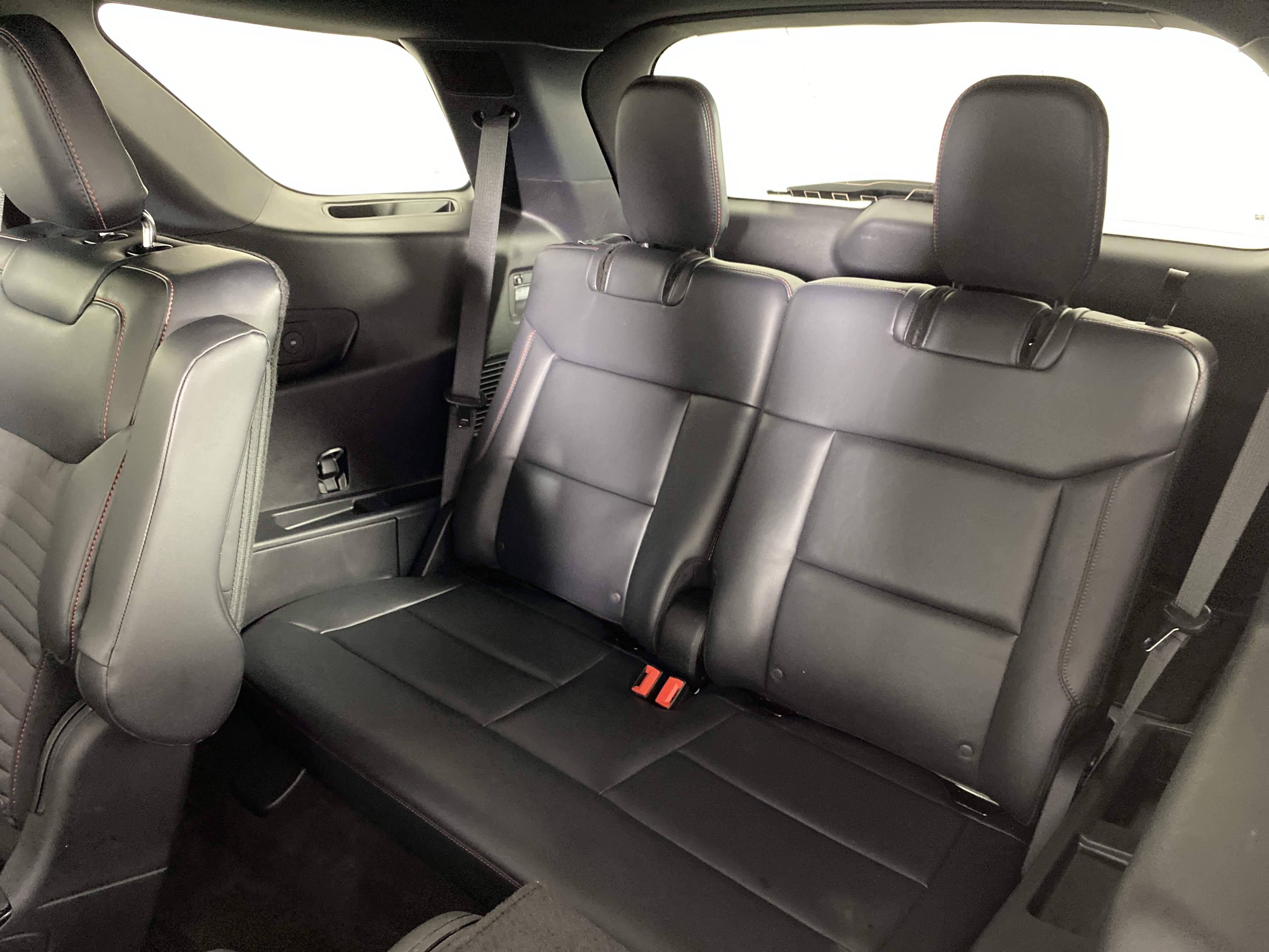 Used 2025 Ford Explorer ST-Line AWD/4WD image 33