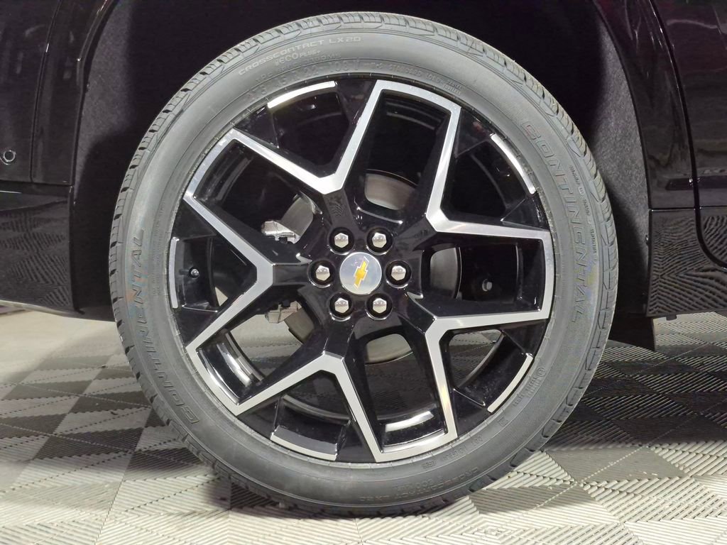 New 2026 Chevrolet Traverse High Country w/ LPO, Floor Liner Package FWD image 26