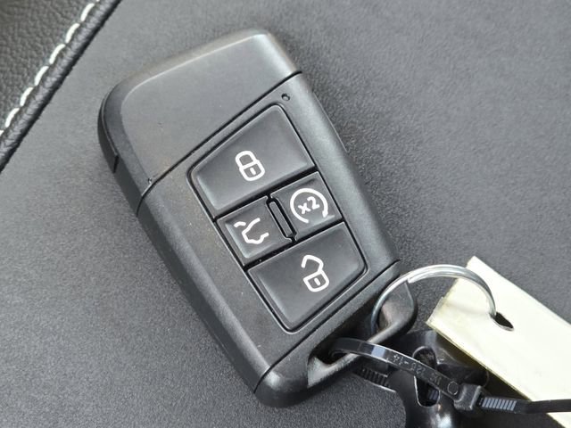 Used 2023 Volkswagen Taos SE w/ Panoramic Sunroof Package image 38