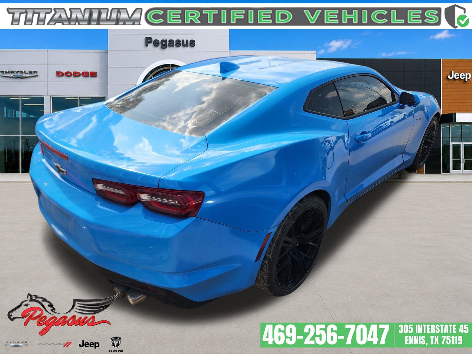 Used 2022 Chevrolet Camaro LT w/ Technology Package RWD image 3