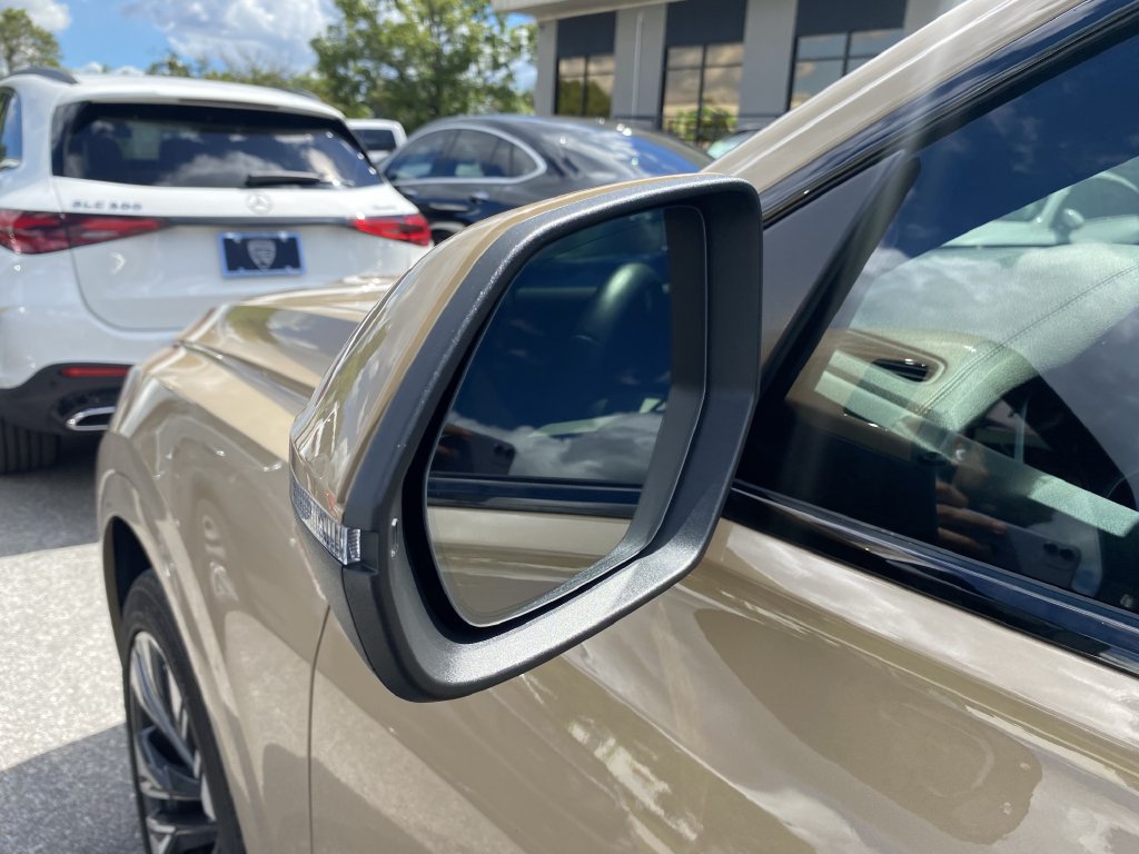 Used 2024 Audi Q8 Premium Plus AWD/4WD image 19