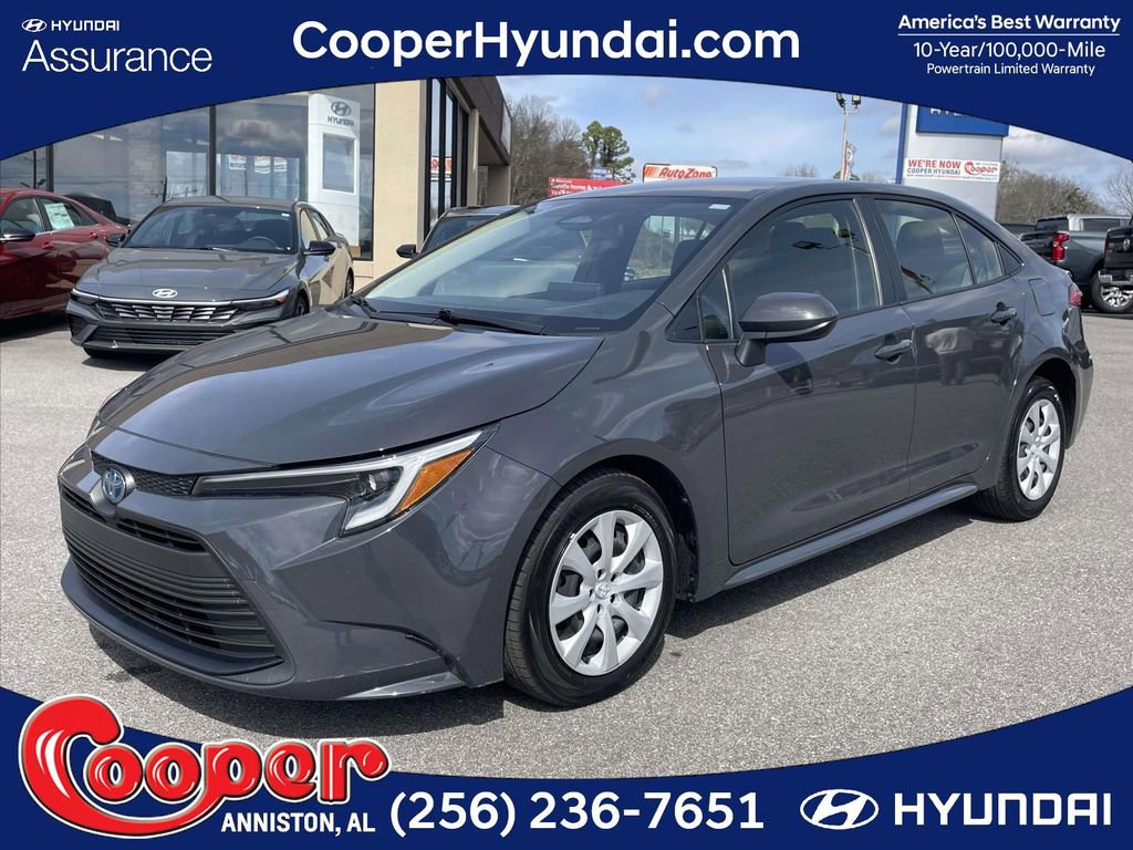 Used 2024 Toyota Corolla LE image 1