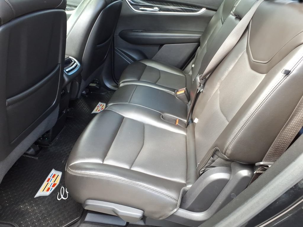 Certified 2022 Cadillac XT6 Premium Luxury AWD/4WD image 17