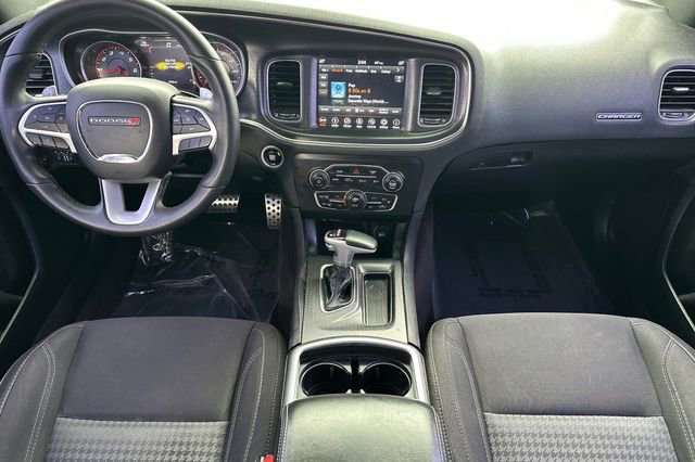 Used 2018 Dodge Charger SXT Plus w/ Performance Handling Group RWD image 15