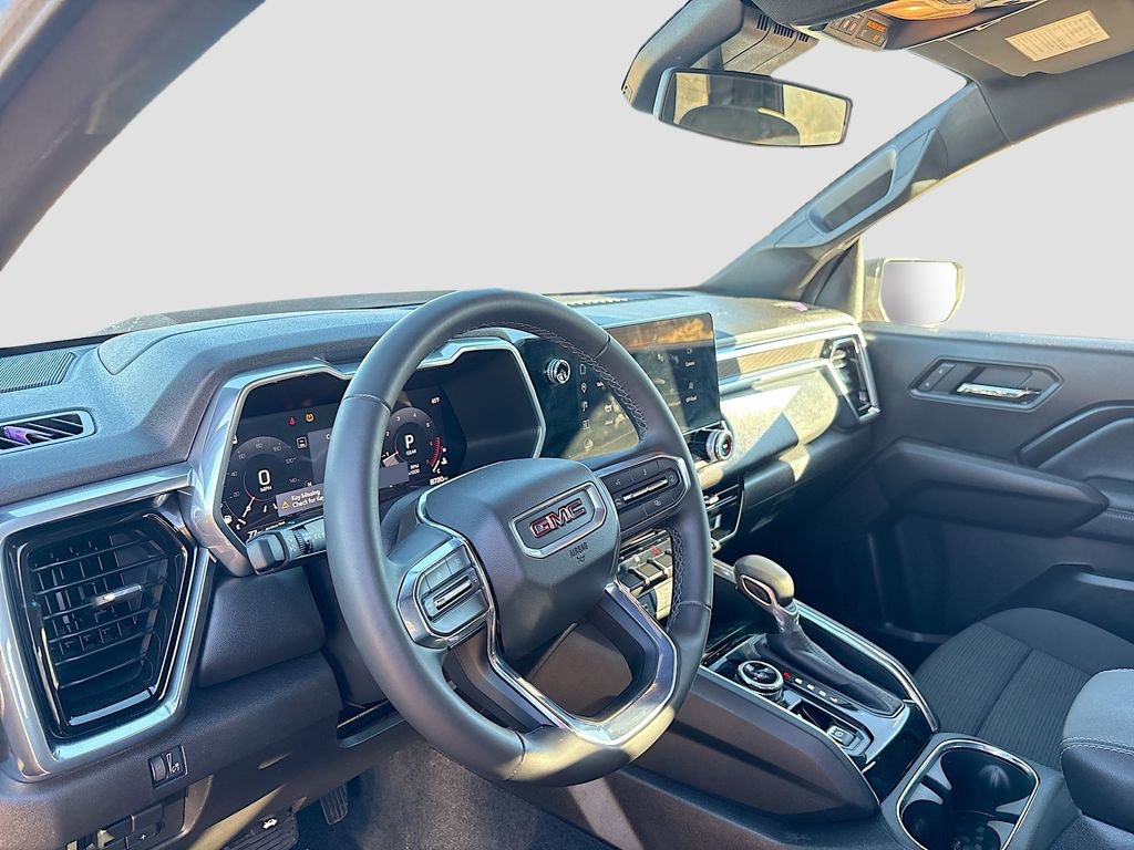Used 2025 GMC Canyon Elevation image 9
