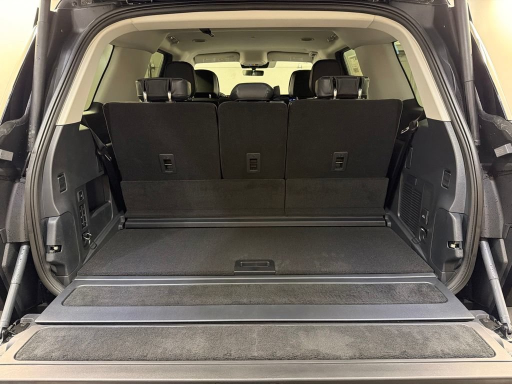 New 2026 Lincoln Navigator Premiere AWD/4WD image 39