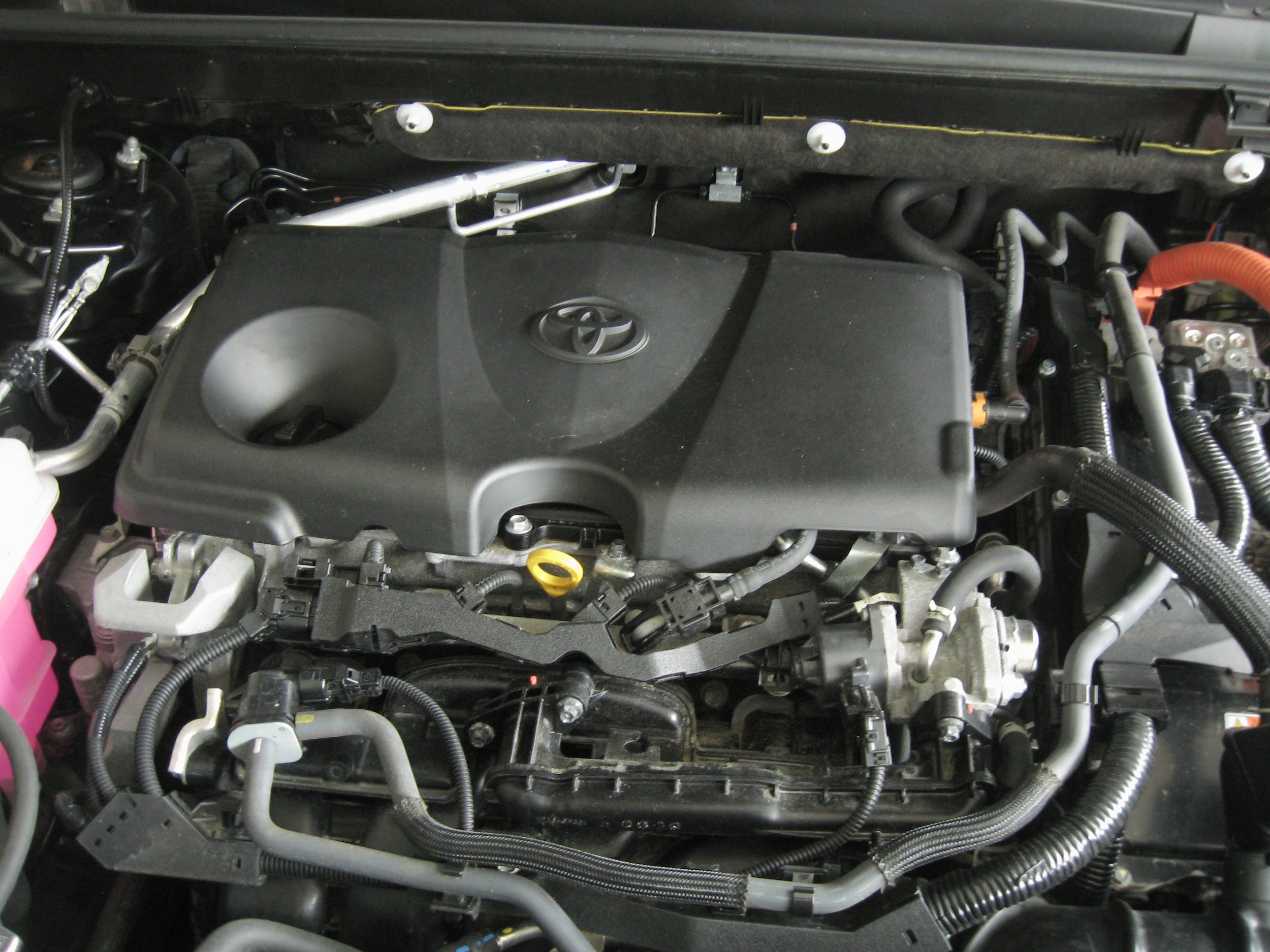 Used 2022 Toyota RAV4 SE w/ SE Grade Weather Package AWD/4WD image 24