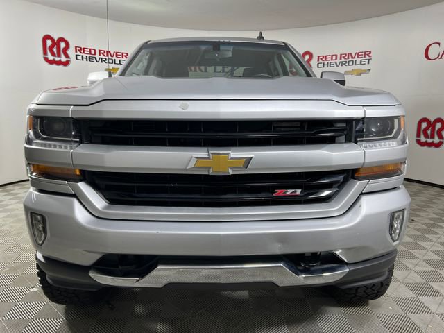 Used 2018 Chevrolet Silverado 1500 LT w/ Texas Edition image 2