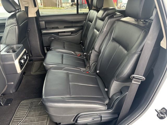 Used 2024 Ford Expedition XLT image 25
