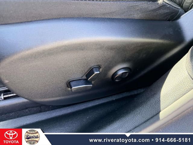 Used 2019 Jeep Cherokee Limited image 14