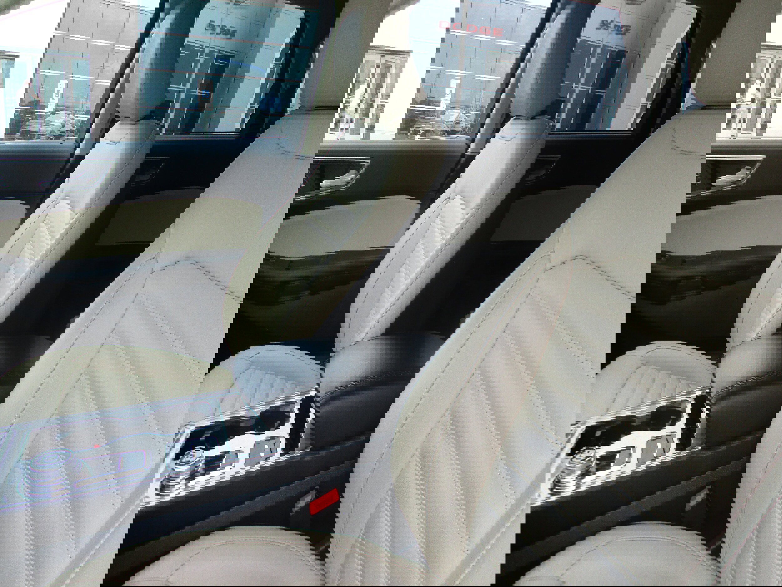 Used 2024 Ford Edge SEL w/ Convenience Package AWD/4WD image 16